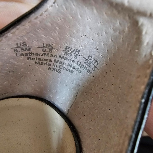 Women Leather Naturalizer High heels two tone shoes Size 8.5 - Picture 8 of 11